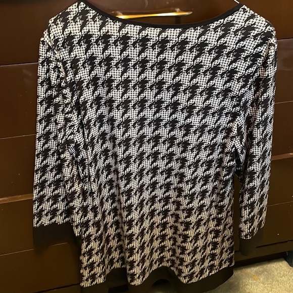 Christopher & Banks women’s top NWT - Picture 5 of 9